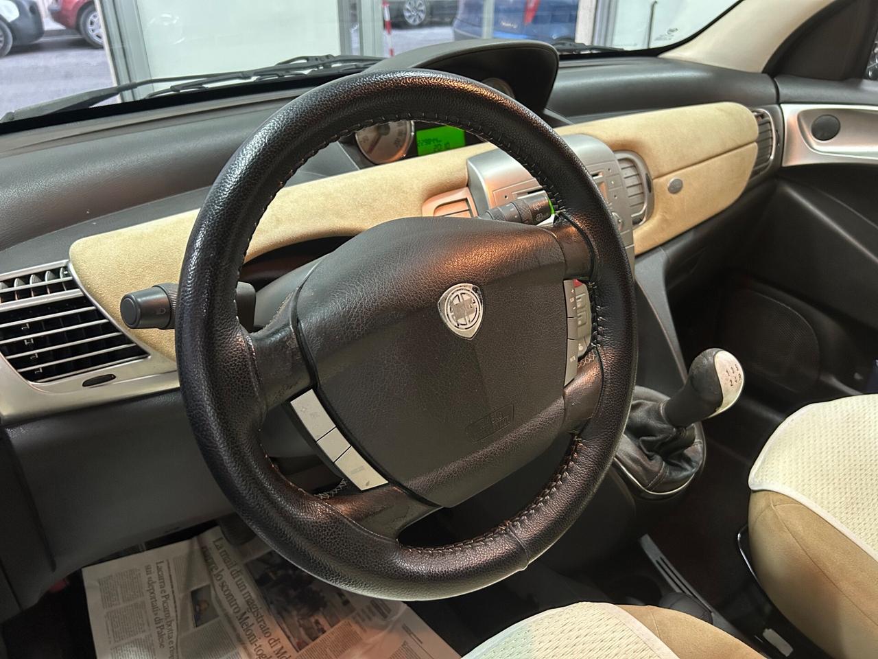Lancia Ypsilon 1.3 MJT 75 CV Clima Neo Patentati