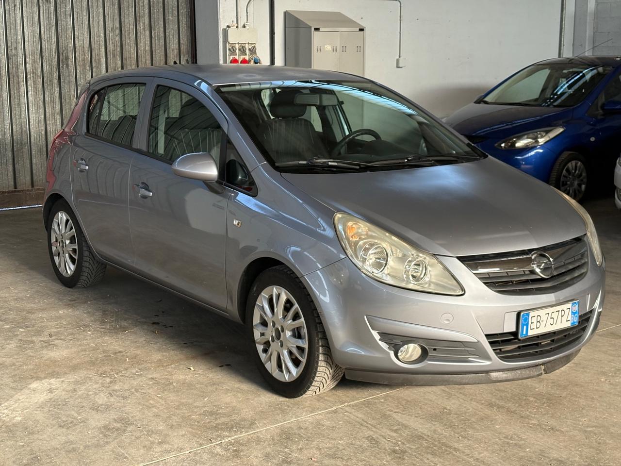 Opel Corsa 1.2 80CV 5 porte GPL-TECH Edition