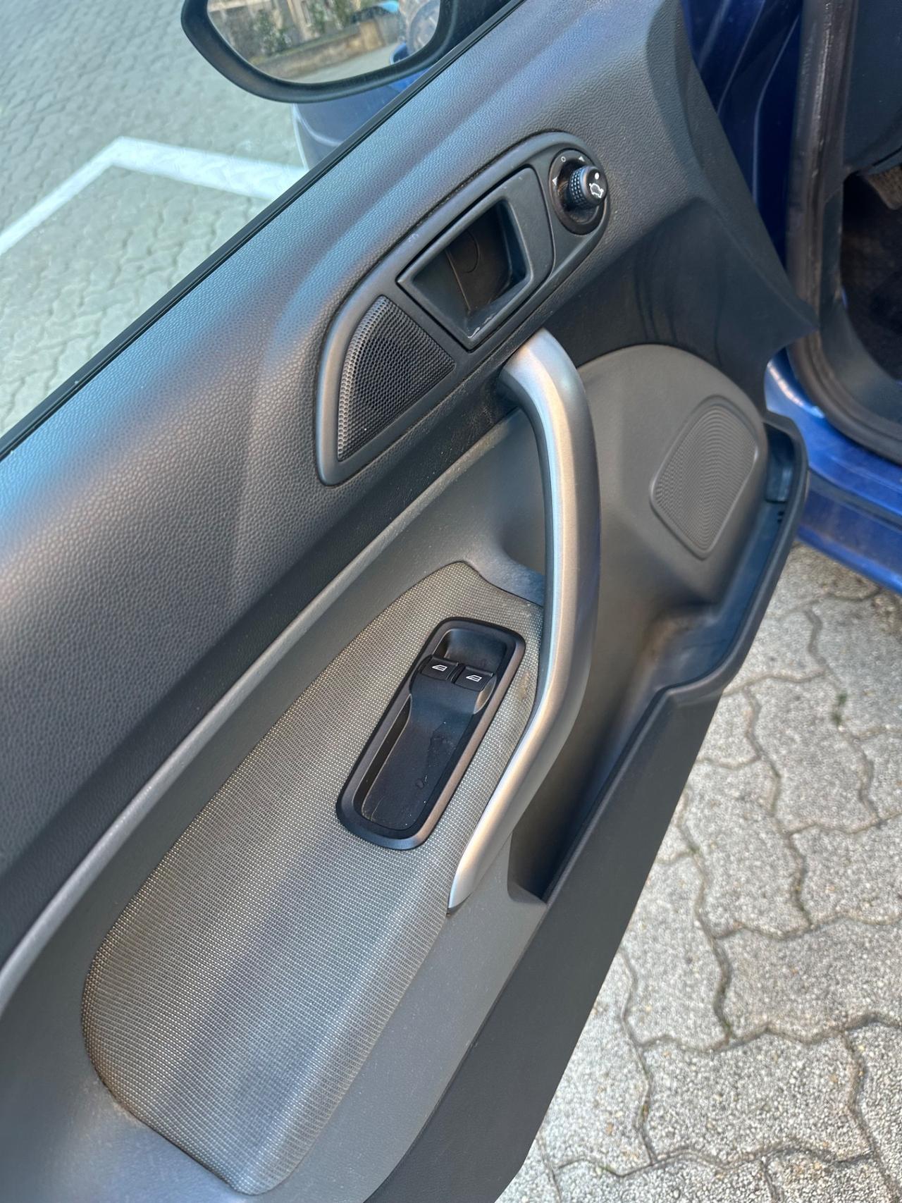 Ford Fiesta 1.2 82 CV 5 porte Titanium