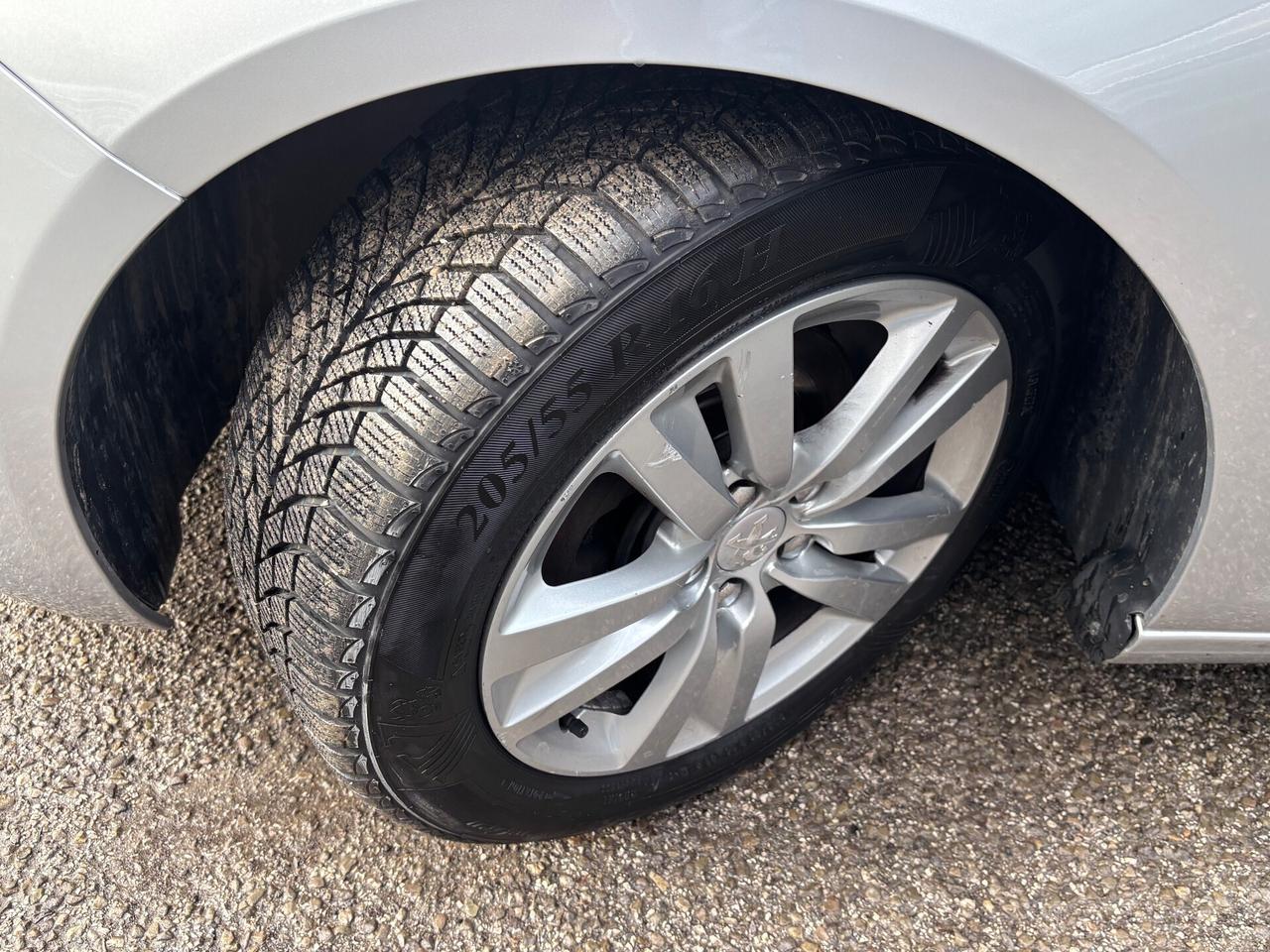 Peugeot 308 HDI 120CV SW OK NEOPATENTATI