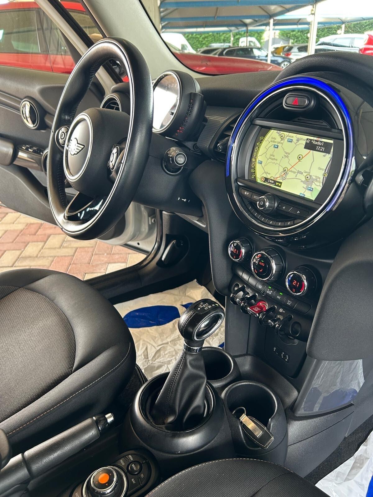 Mini Mini 1.5 Cooper D Business XL 5 porte