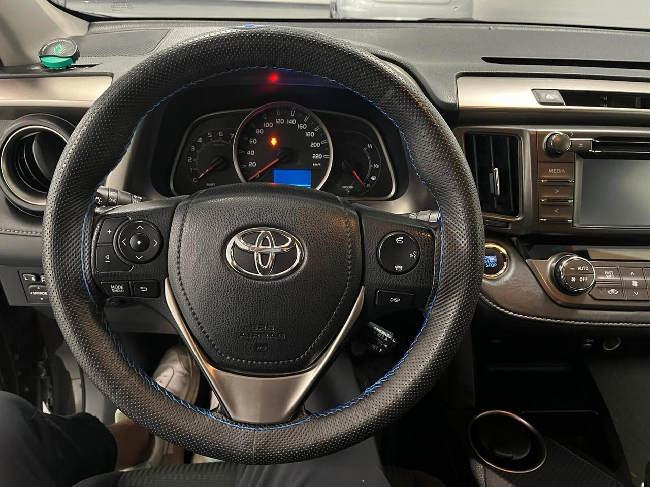 Toyota RAV 4 2.0 d-4d Lounge 4wd-EURO5B-MANUALE-