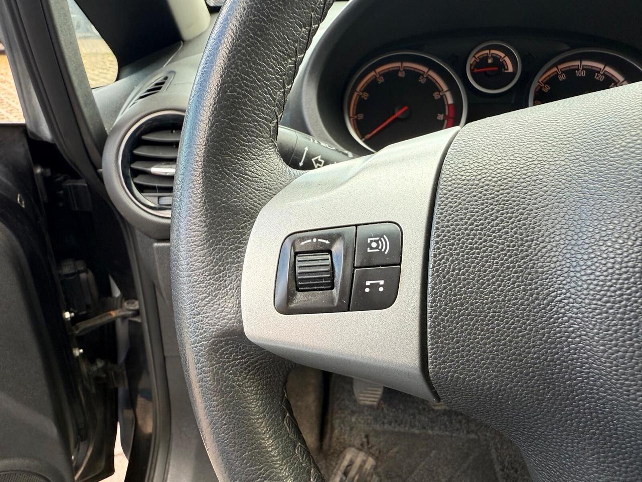 Opel Corsa 1.2 85CV 5 porte GPL-OK NEOPATENTATI