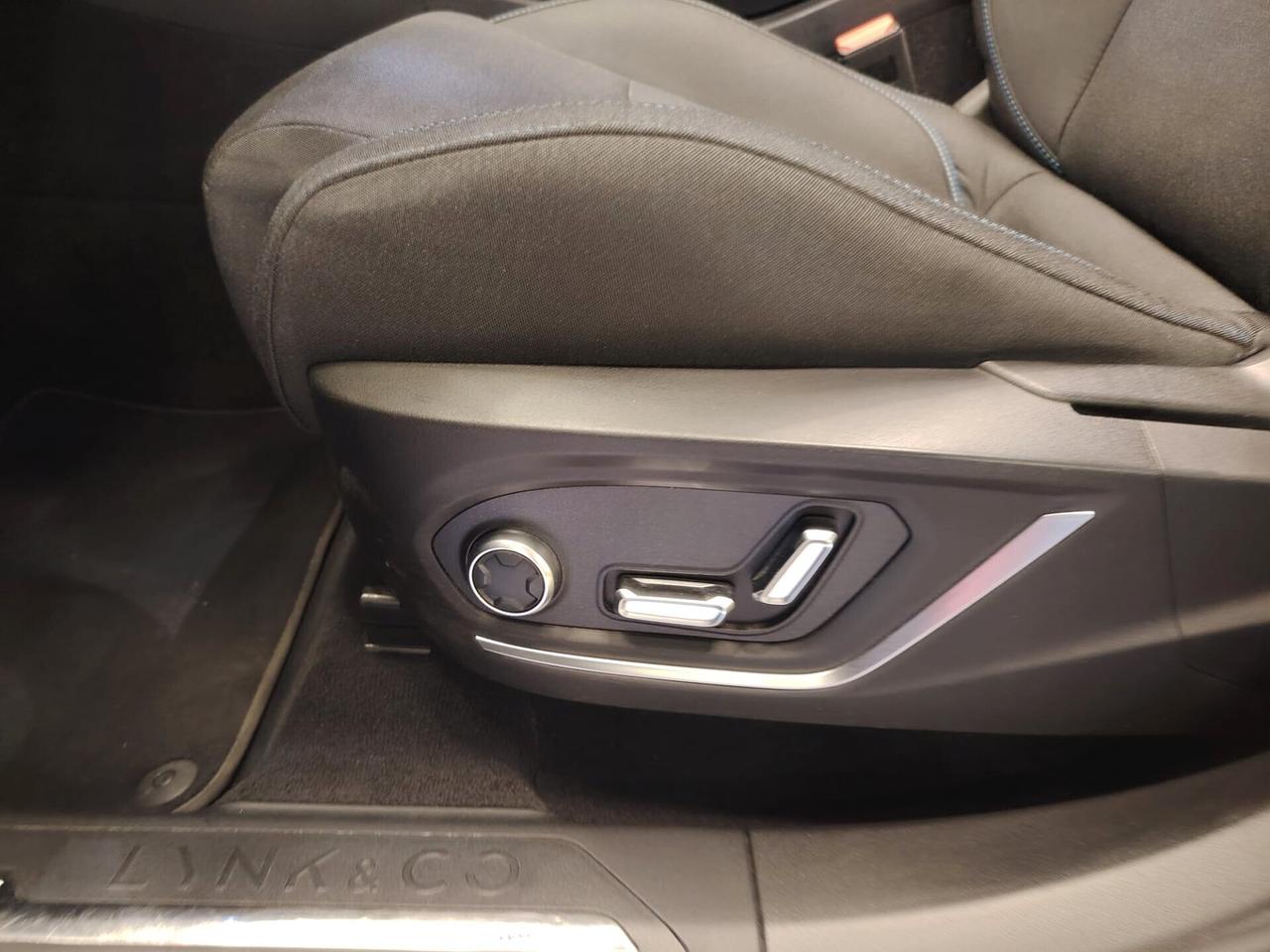 Lynk&co 01 PHEV