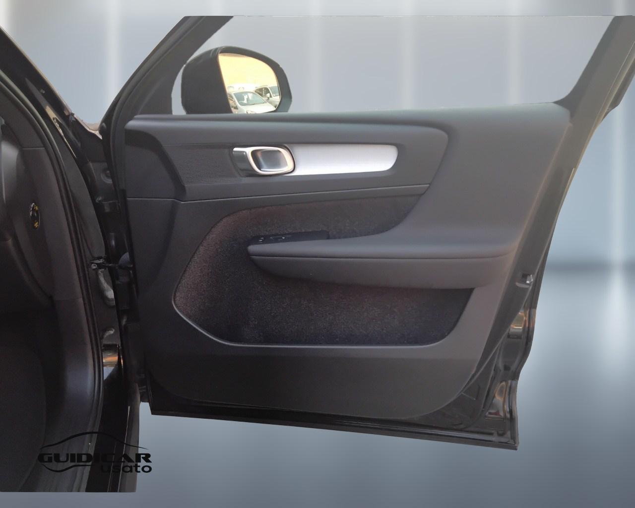 VOLVO XC40 2023 - XC40 1.5 t2 Core auto
