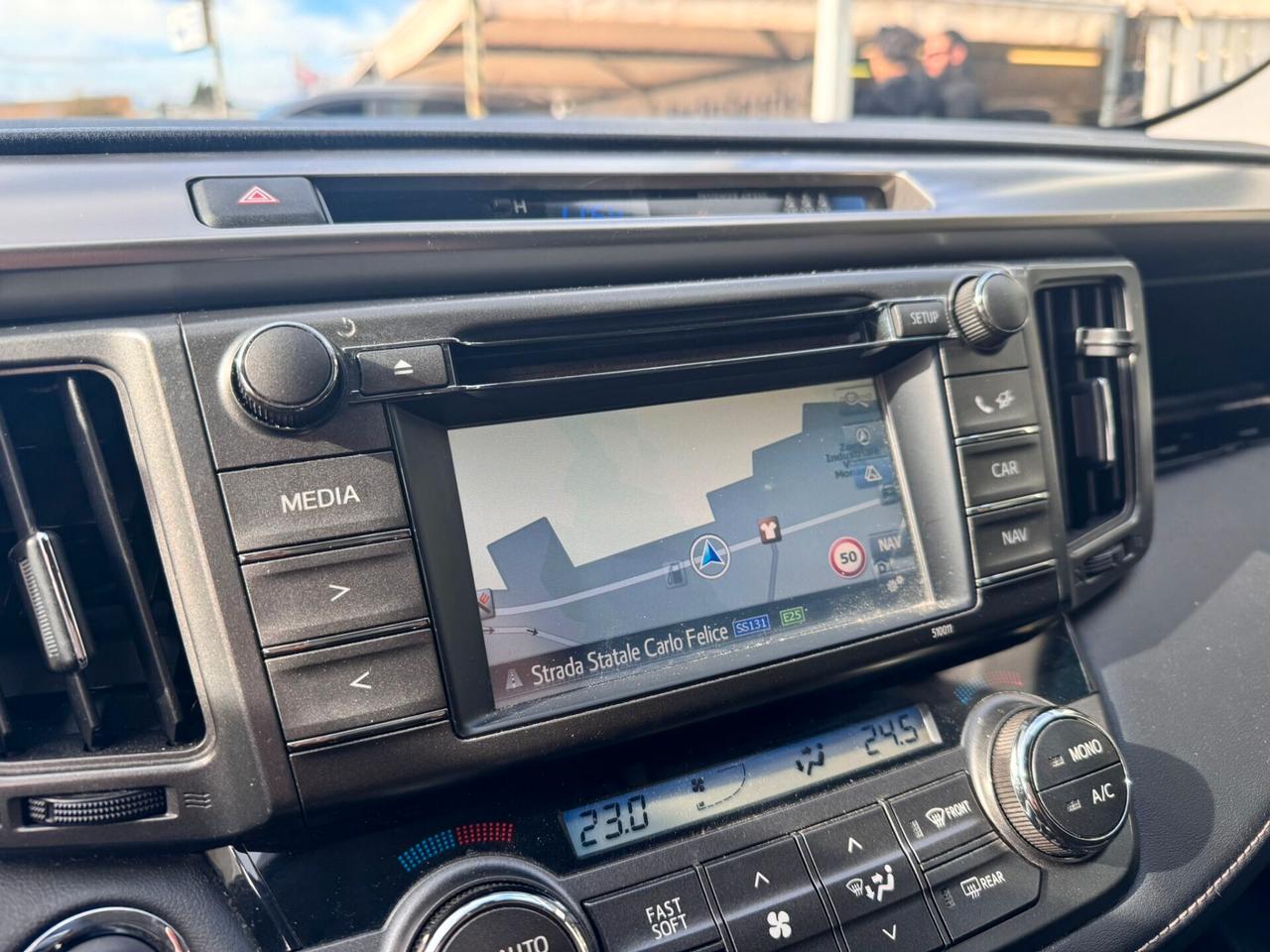 Toyota RAV 4 2.0 D-4D 4WD Lounge