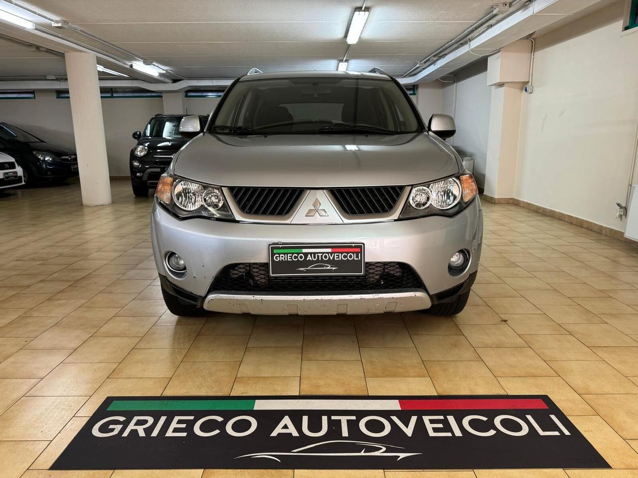 Mitsubishi Outlander 4X4 7POSTI