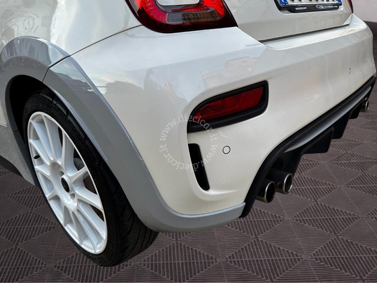 Abarth 695 70TH 180cv NAVI SABELT XENO AUDIO BEATS FULL