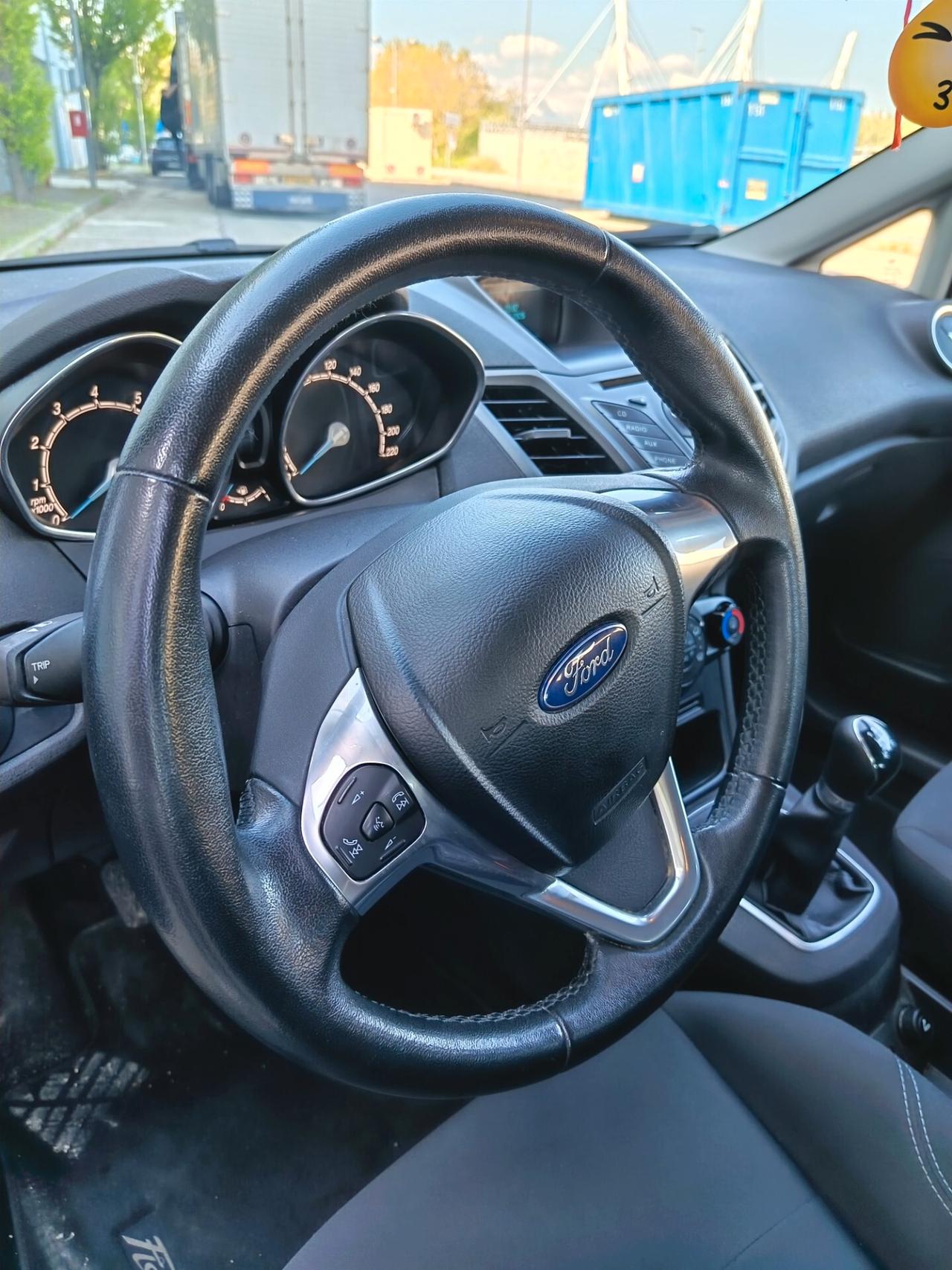 Ford Fiesta 2014 1.0 benzina 80.000KM 12 MESI DI GARANZIA NEOPATENTATI