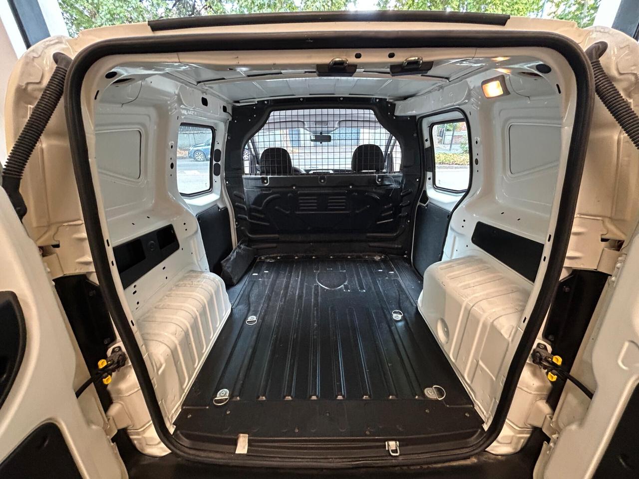 Fiat Fiorino 1.3 MJT 95CV Cargo SX