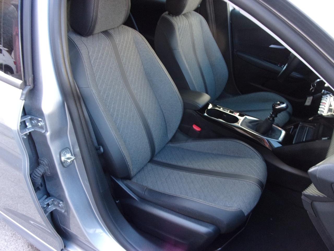 Peugeot 208 PureTech 100 5 porte Allure NESSUN VINCOLO