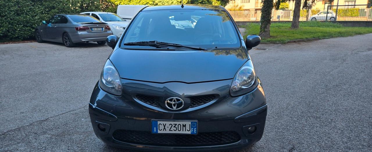 Toyota Aygo 1.0 12V VVT-i 3 porte Sol