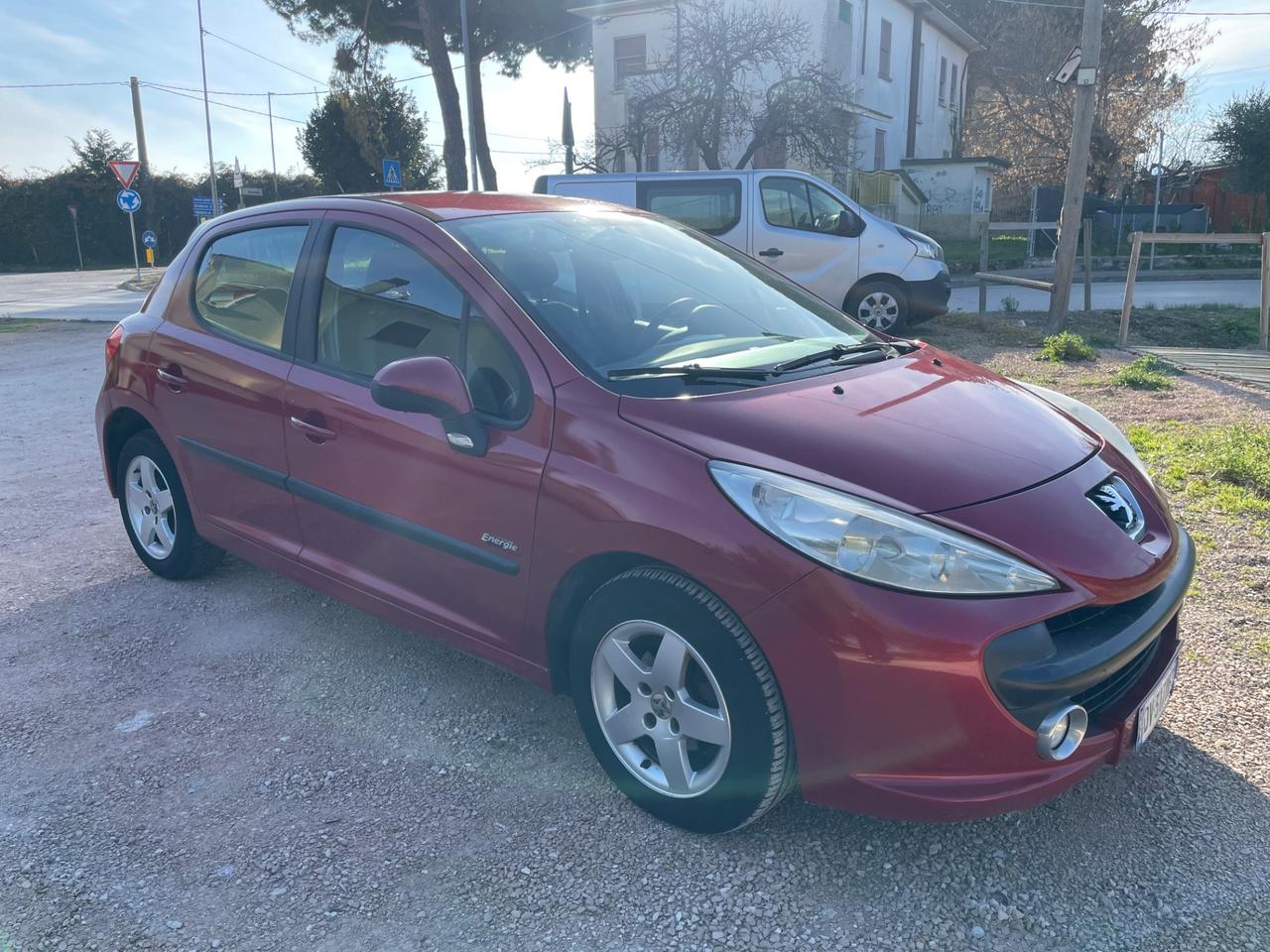 Peugeot 207 1.4 8V 75CV 5p. Energie Sport