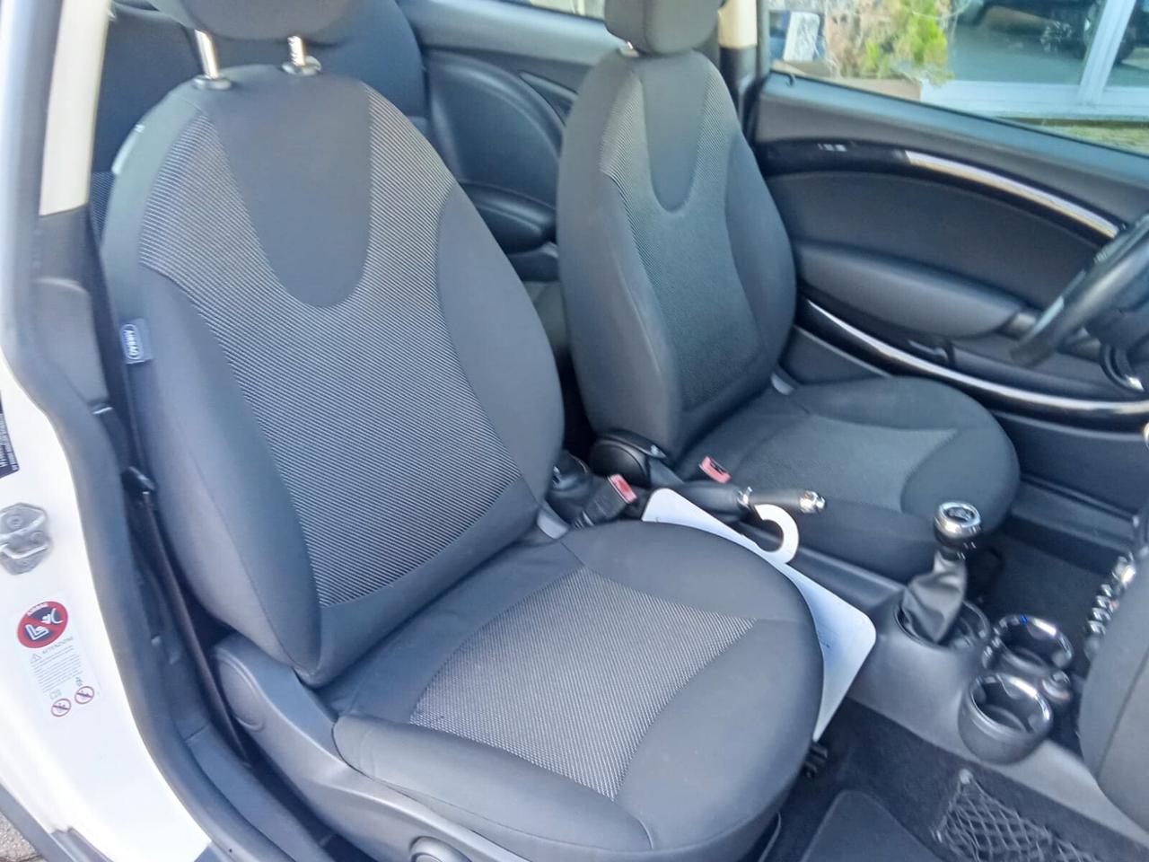 Mini 1.6 16V Cooper D 112cv