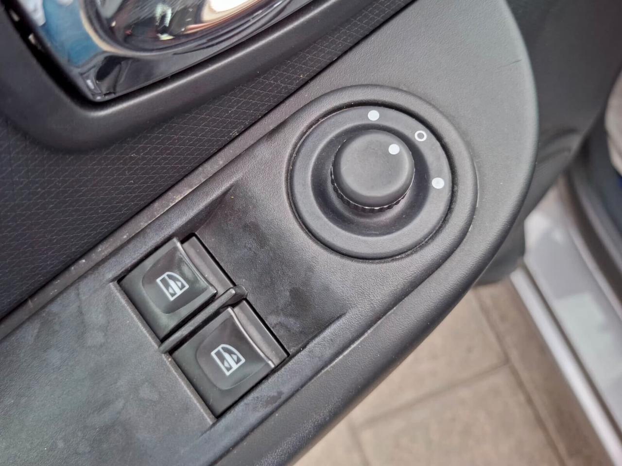 Renault Clio 1.5 dCi 75cv Live 2014
