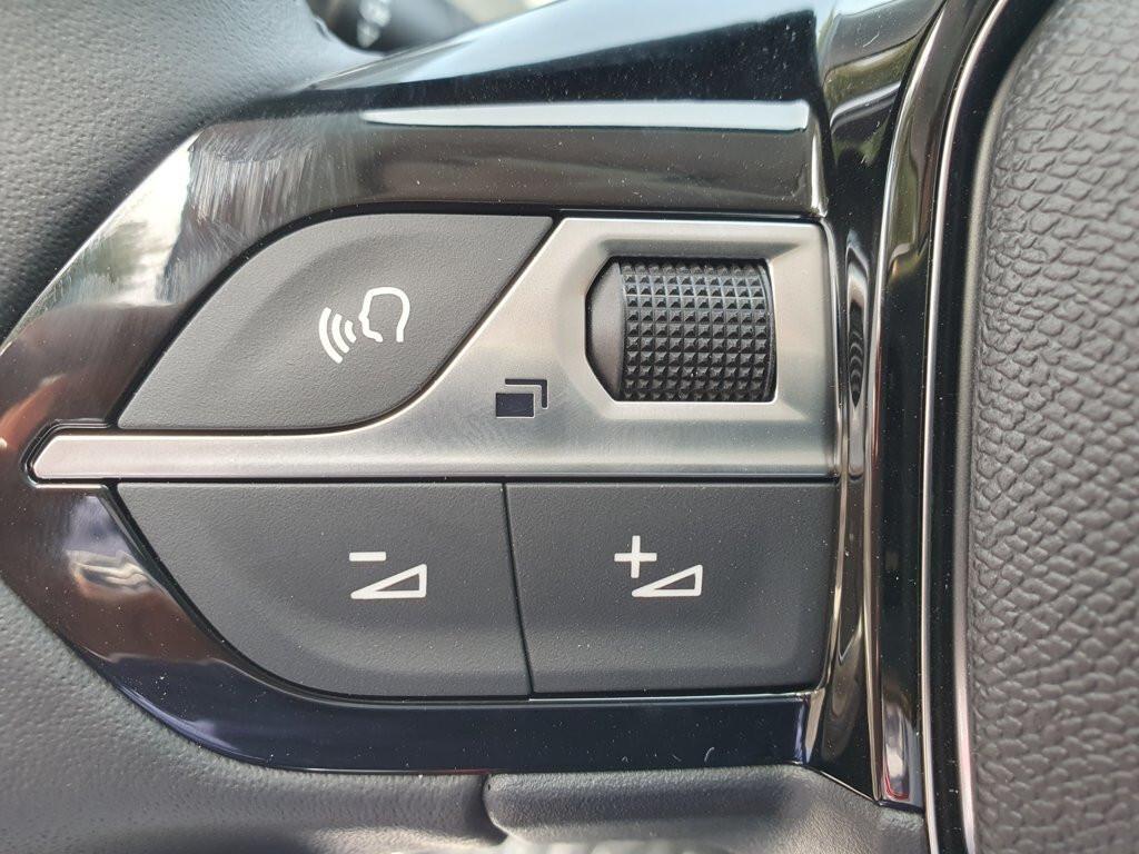 Peugeot 208 1.2 75cv Active 2024 Km0