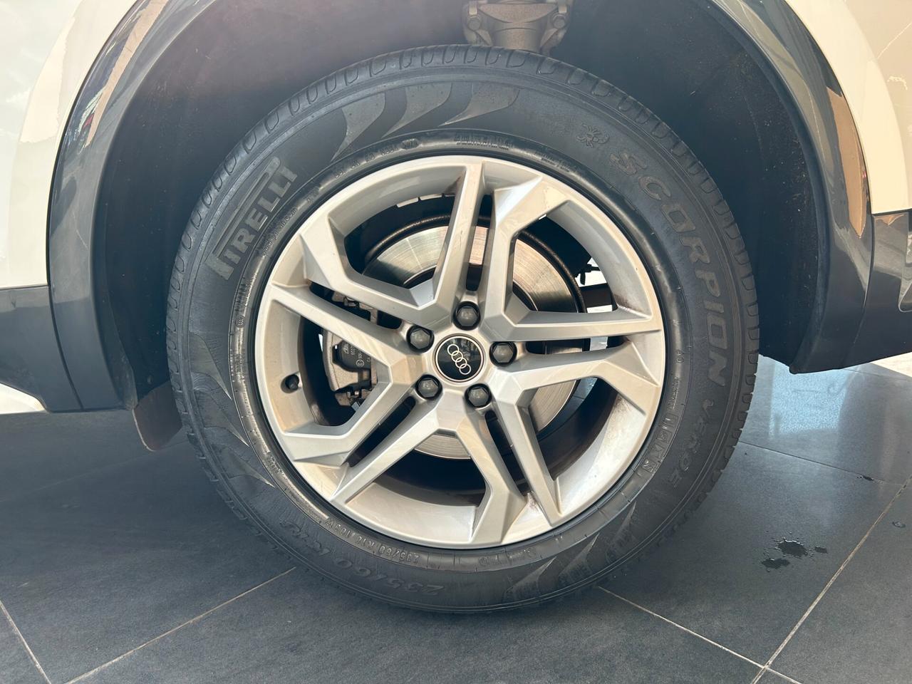 Audi Q5 40 TFSI quattro S tronic Business Advanced