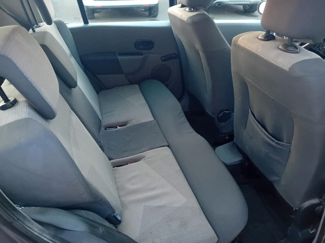 Renault Modus 1.2 16v Dynamique 75 cv E4