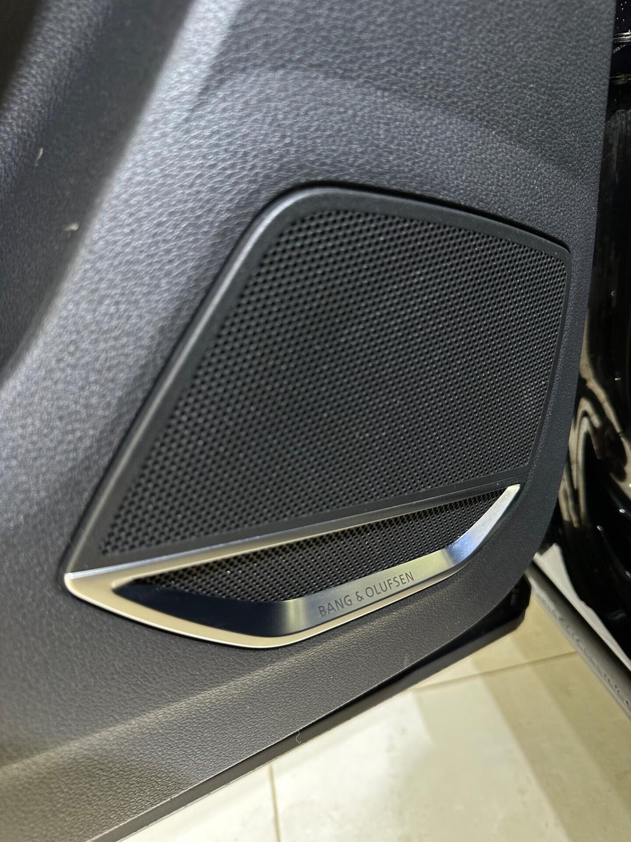 Audi Q3 2.0 TDI 150 CV S tronic S line Edition TOTAL BLACK CON TETTO