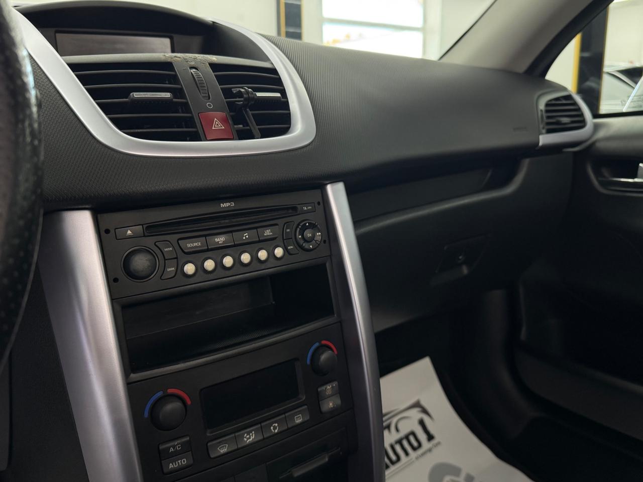 Peugeot 207 1.6 120CV Cabrio Roland Garros