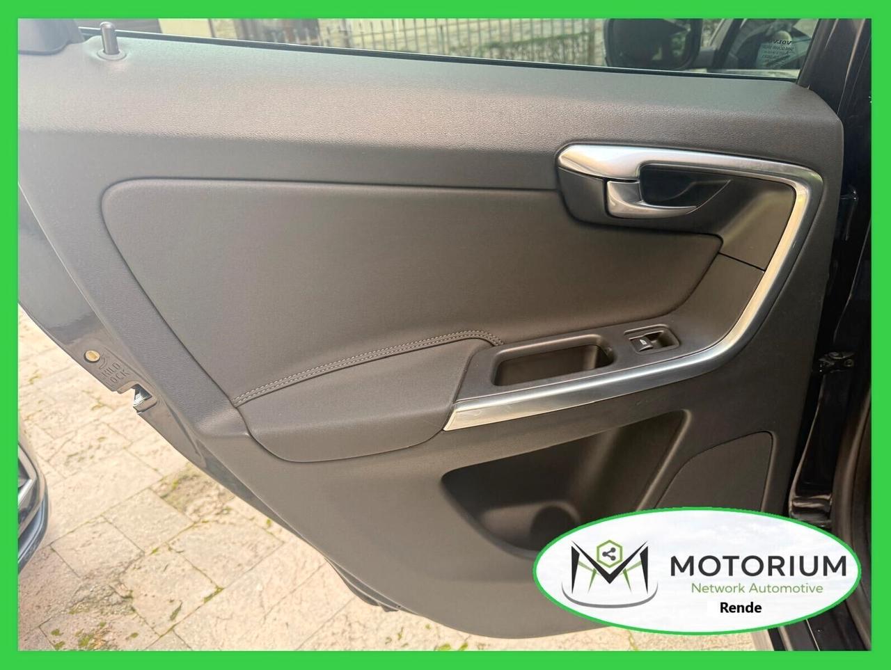 Volvo XC60 D4 180cv Geartronic Momentum 01/2014