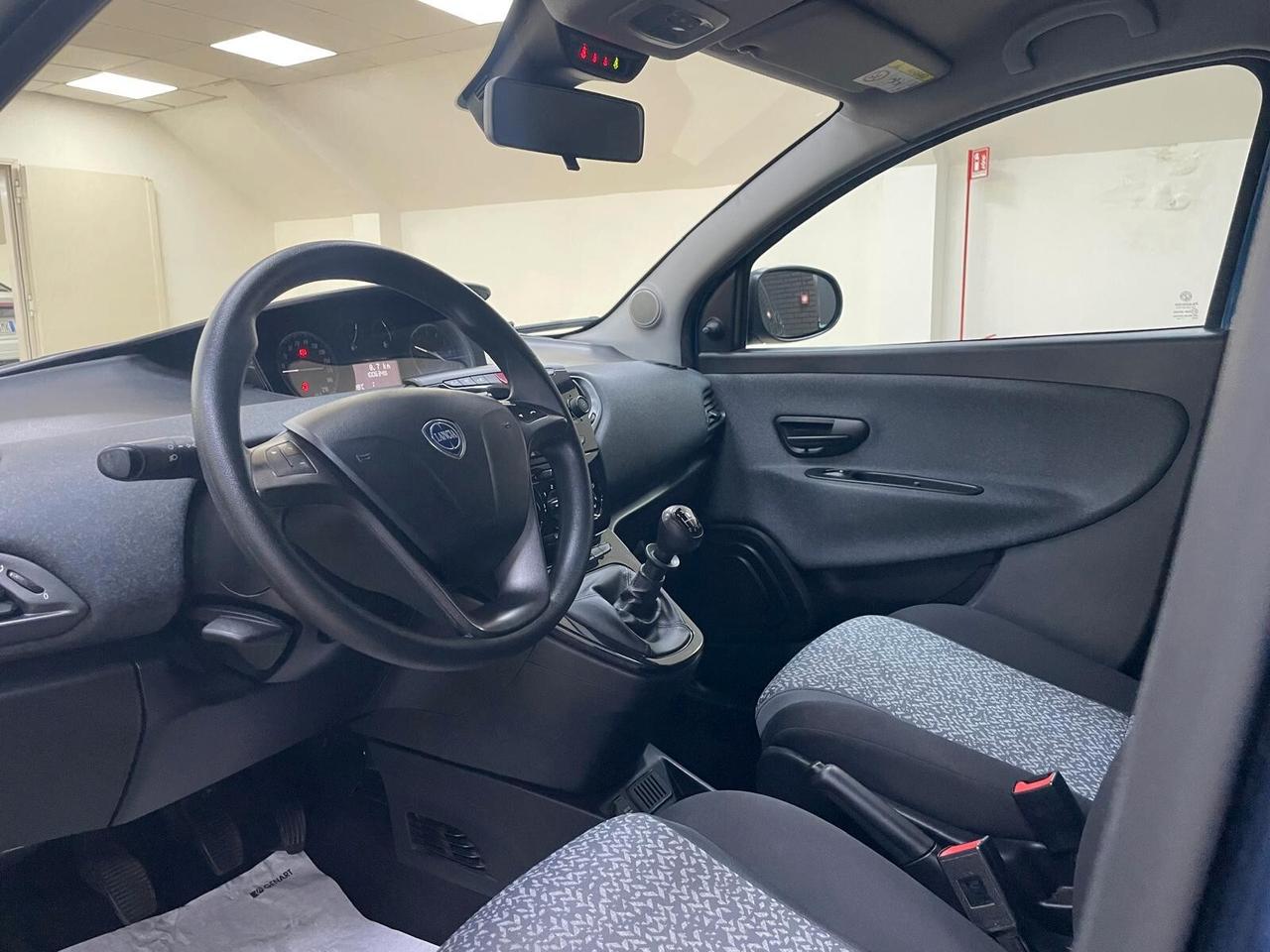 Lancia Ypsilon 1.0 FireFly 5 porte S&S Hybrid UnYca