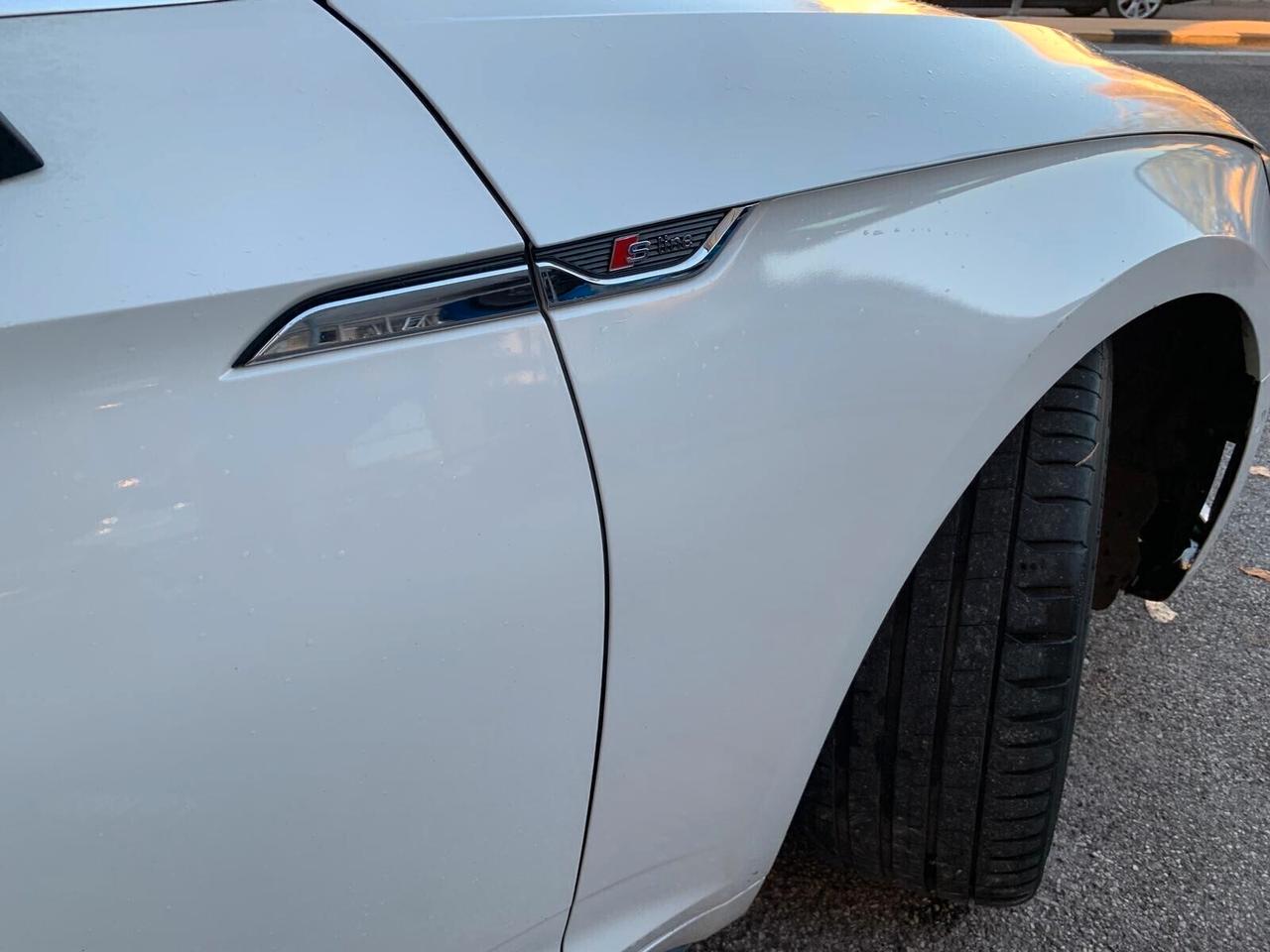 Audi A5 Cabrio 3.0 TDI quattro S-line Full