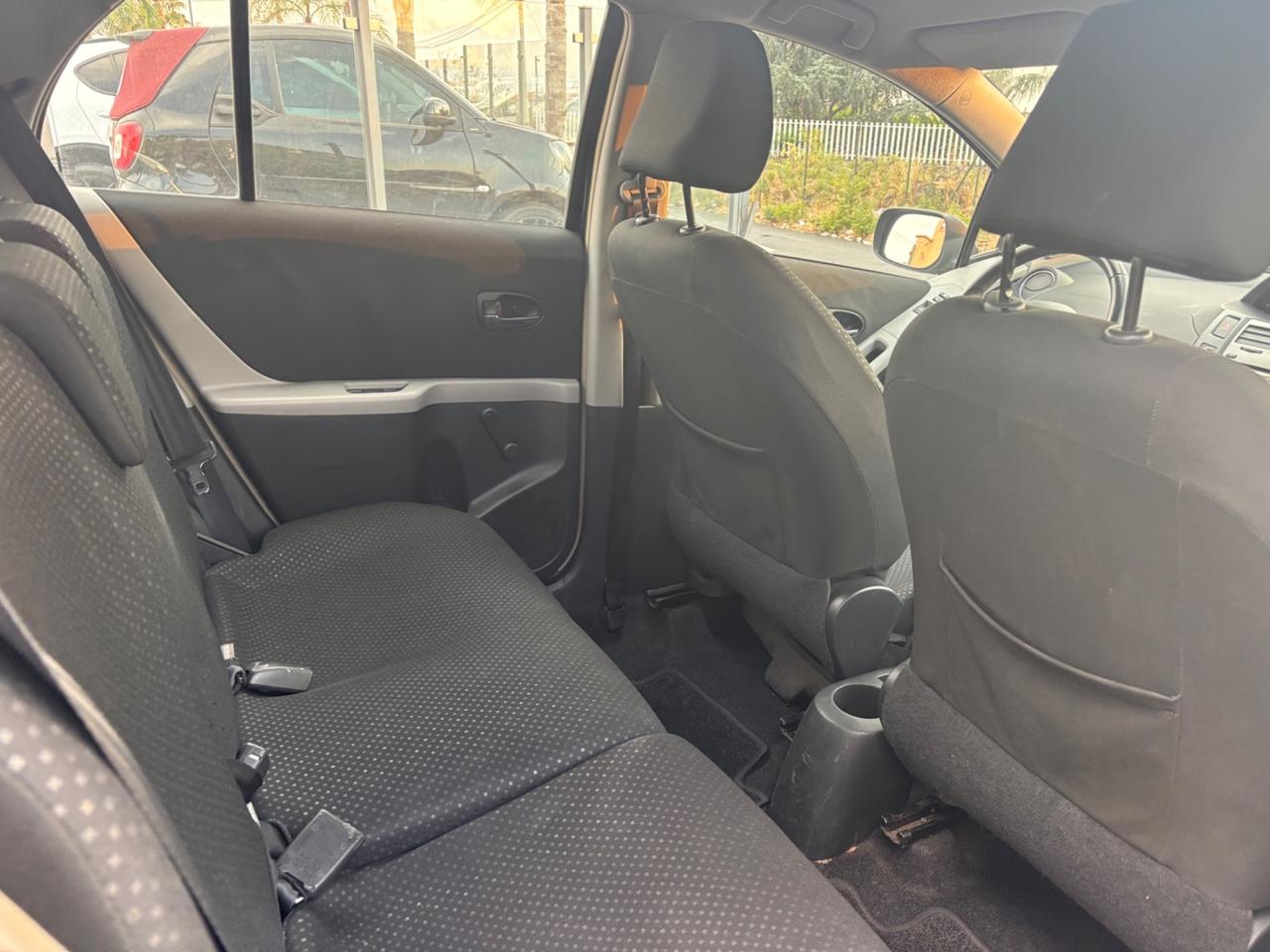 Toyota Yaris 1.3 5 porte Sol-2011