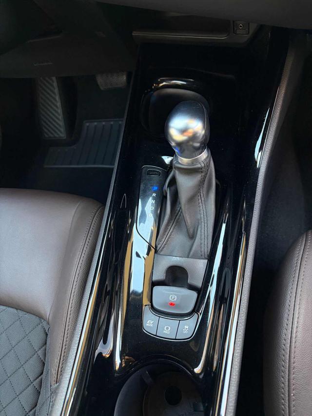 TOYOTA C-HR 1.8 Hybrid E-CVT Lounge