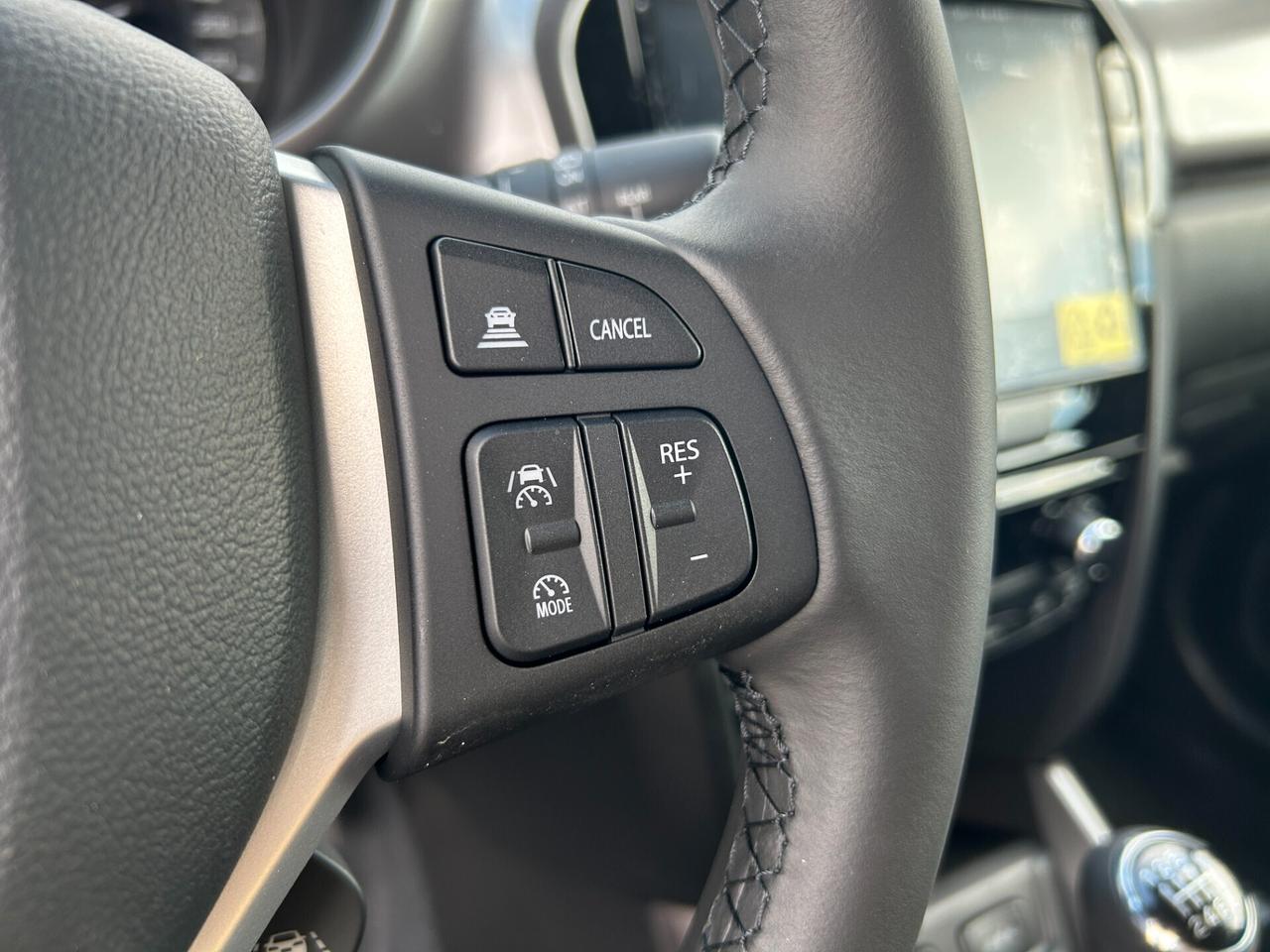 Suzuki Vitara 1.4 Hybrid 4WD AllGrip Cool+ bicolor TETTO NERO