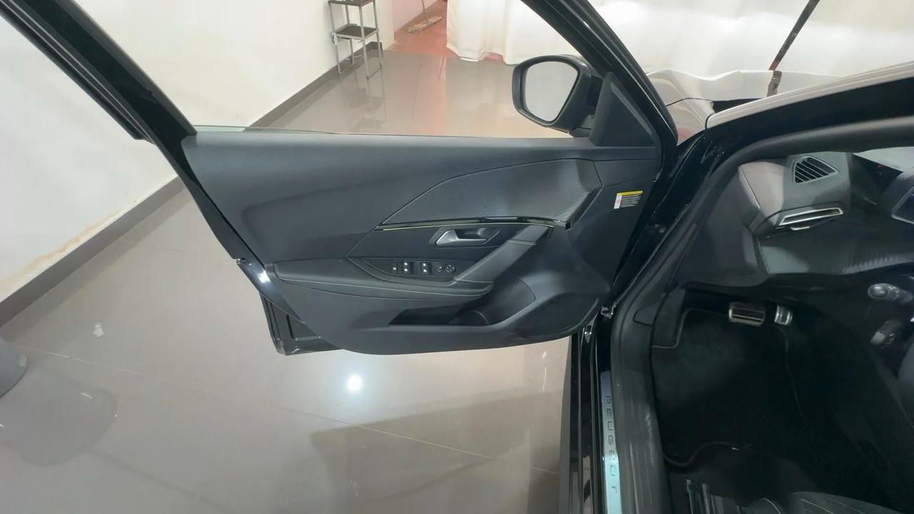 Peugeot 208 GT Hybrid 145cv e-DCS6 AUTOMATICO