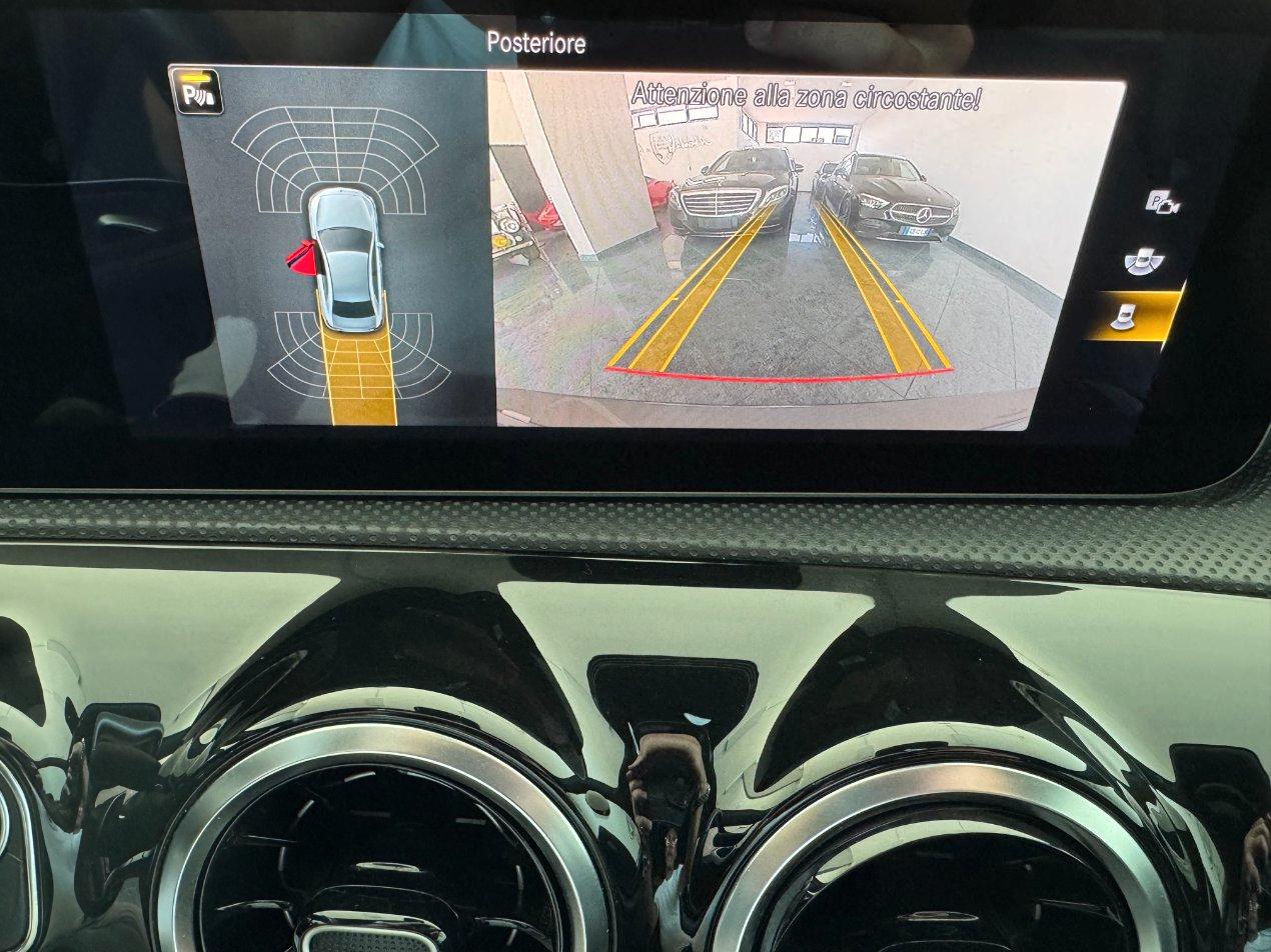 Mercedes A 180 D Sedan Amg Premium Auto Stupenda