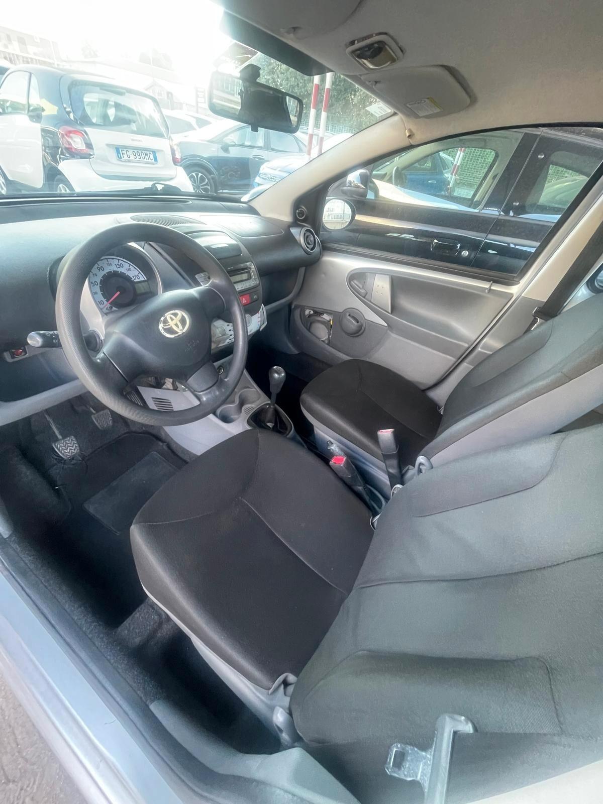 Toyota Aygo 1.0 12V VVT-i 5 porte