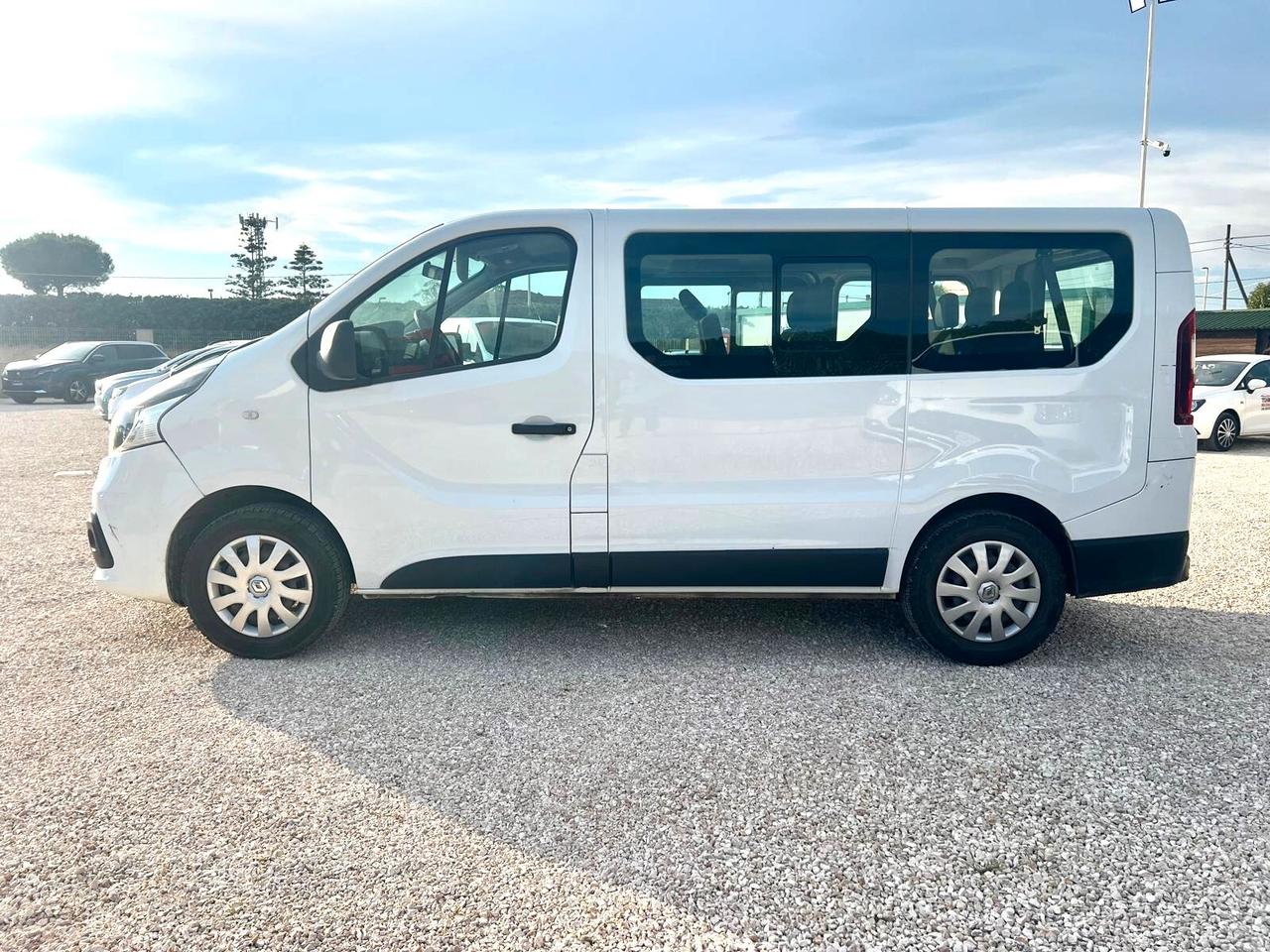 Renault Trafic 1.6 dci 9 posti