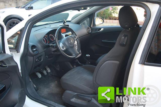 OPEL Corsa 1.2 3 porte b-color NEOPATENTATI