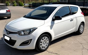 Hyundai i20 1.2 Benz 85CV 3p. Sound Edition