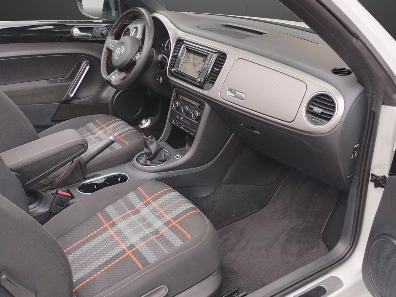 Volkswagen Maggiolino Cabrio 1.2 tsi CLUB..NAVI.SEDILI RISCALDATI.PREZZO REALE