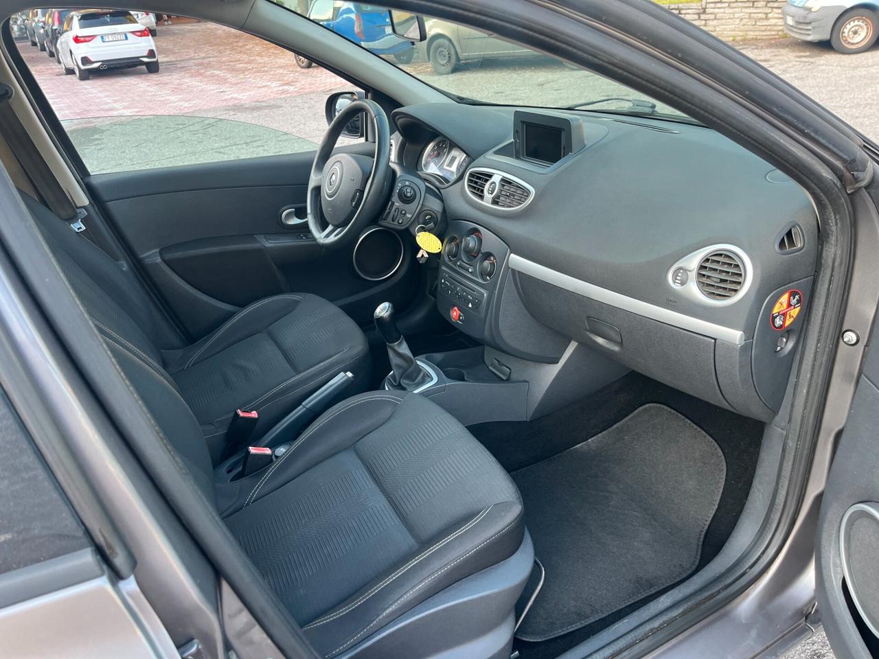 Renault Clio 1.2 16V SporTour Dynamique