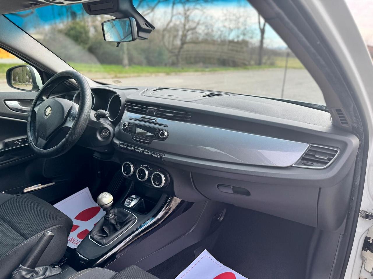 Alfa Romeo Giulietta 1.4 TurboDistinctive 88Kw "PREZZO REALE"