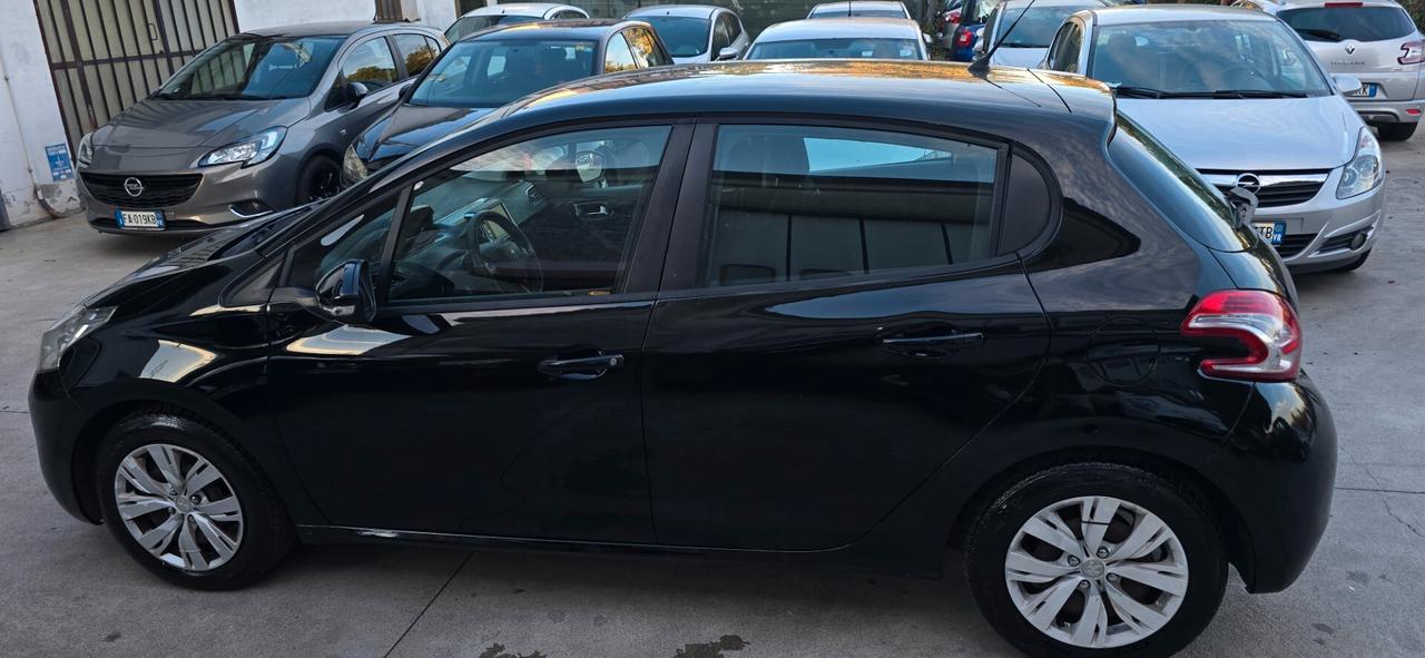 Peugeot 208 1.4 HDi 68 CV 5 porte Active