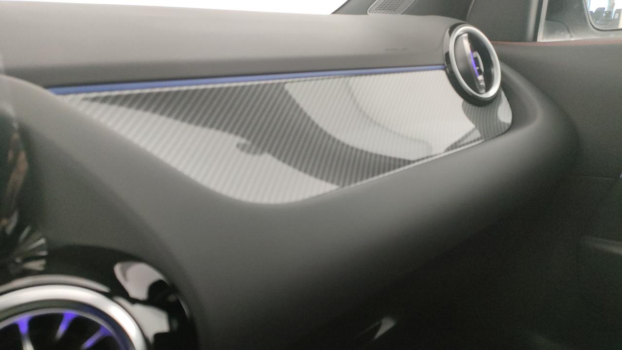 Mercedes-Benz GLA 200 d automatic