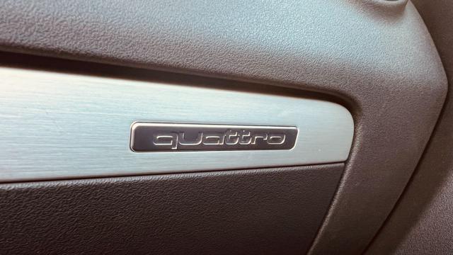 AUDI TT Roadster 2.0 TDI quattro S tronic 2 x S line 19"
