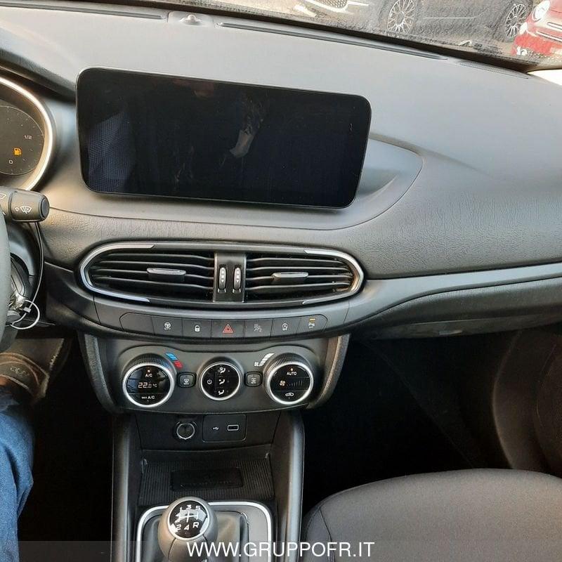 FIAT Tipo 1.0 SW Cross