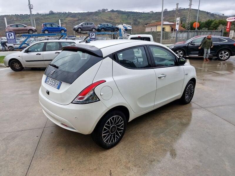 Lancia Ypsilon III 2021 1.0 firefly hybrid Platino s&s 70cv