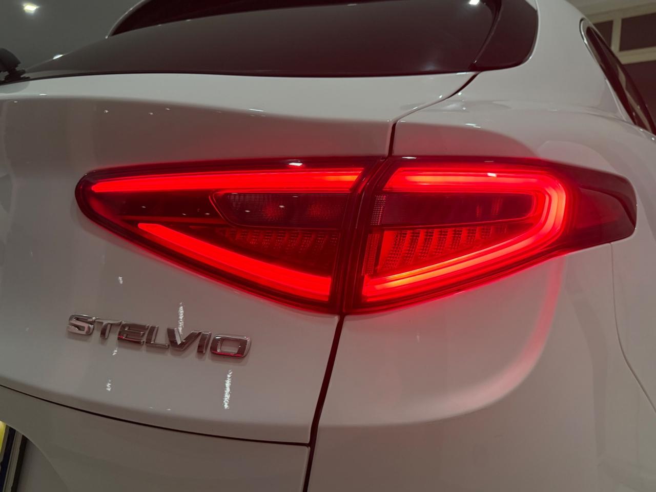 Alfa Romeo Stelvio 2.2D 210CV Q4 TRIBUTO ITALIANO TOP2022