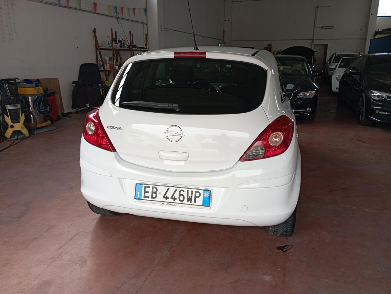Opel Corsa 1.2 3 porte Club