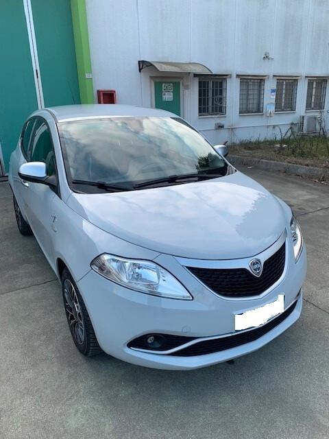 Lancia Ypsilon 1.2 69 CV 5 porte Mya NEOPATENTATO