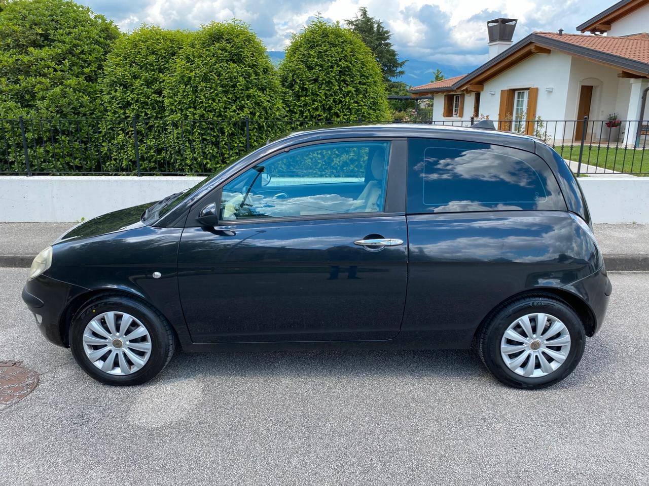 Lancia Ypsilon 1.2 Argento