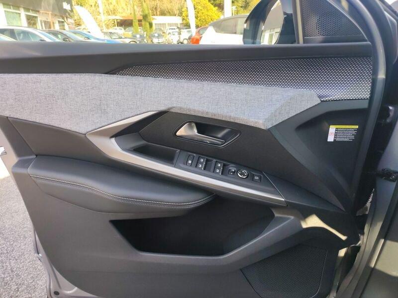 Peugeot 3008 II 2021 1.2 hybrid 48V GT 136cv e-dcs6