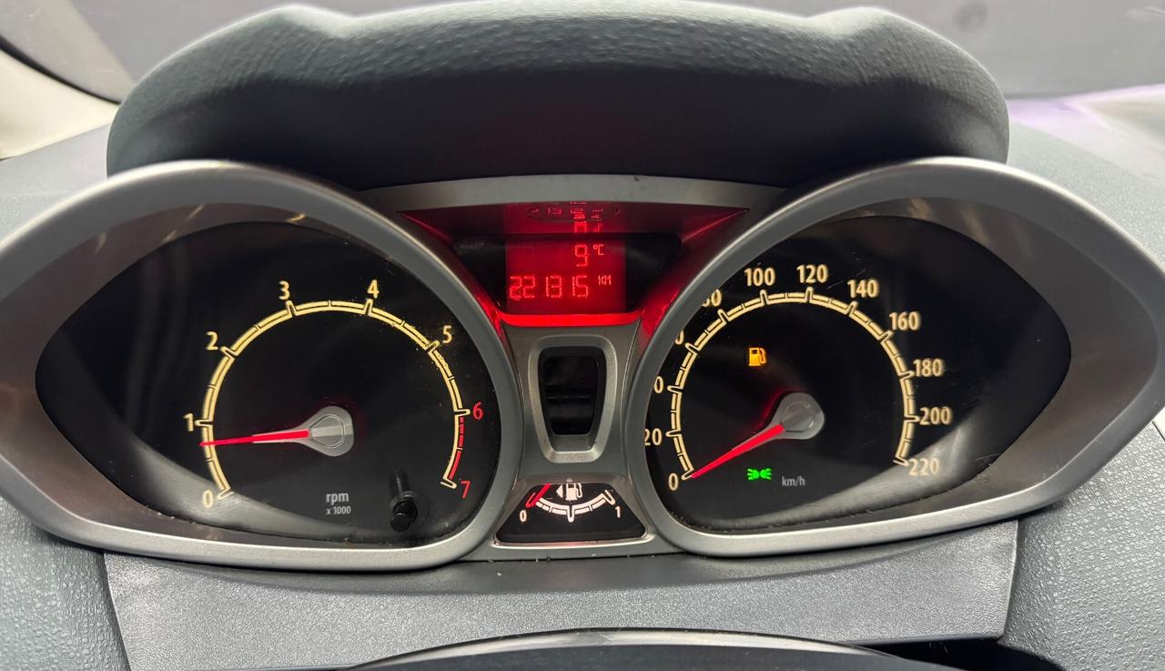 Ford Fiesta 1.4 Benzi. GPL 5Porte ADATTA NEOPATENTATI